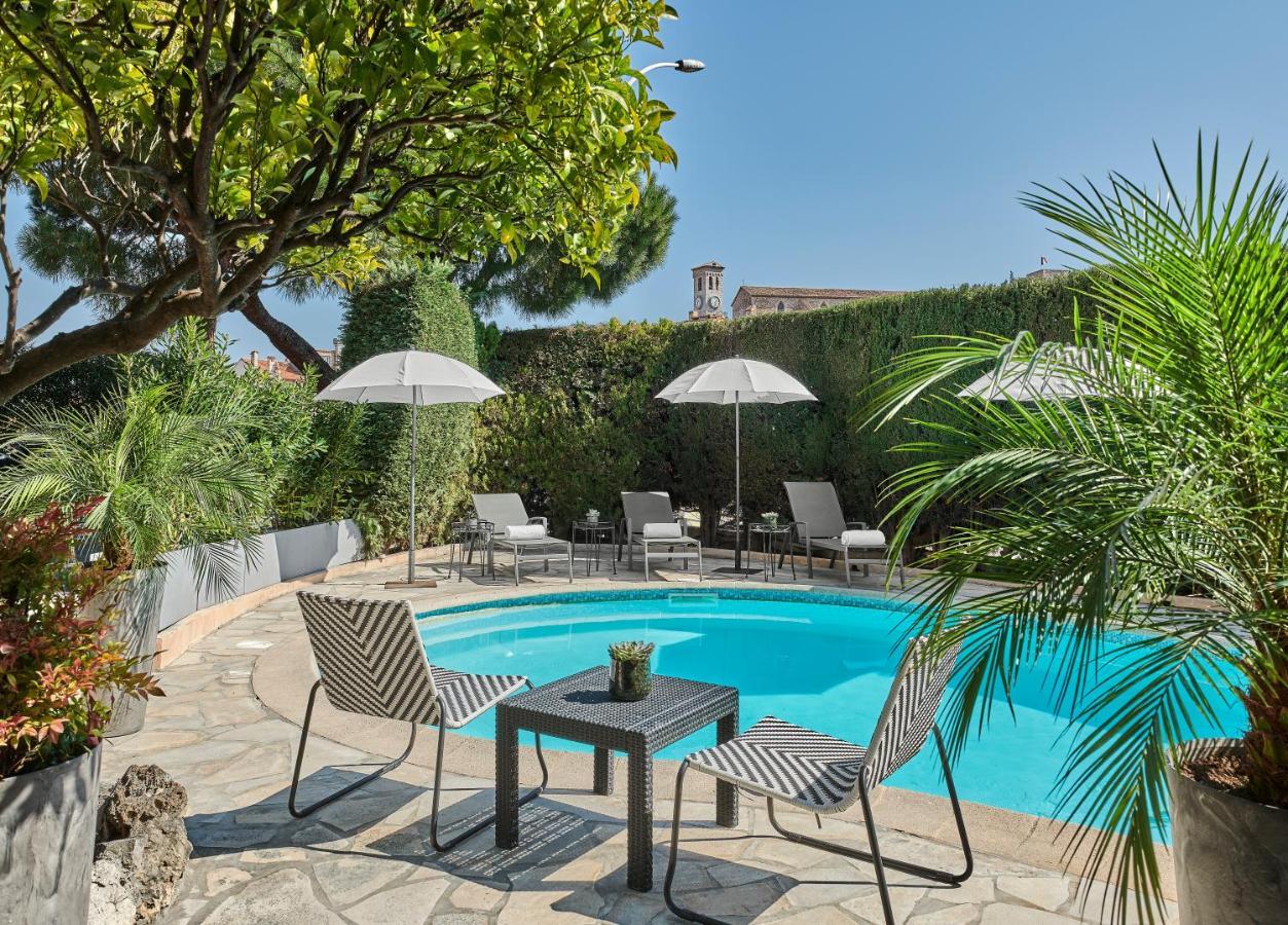 Hotel Le Suquet Cannes Bagian luar foto